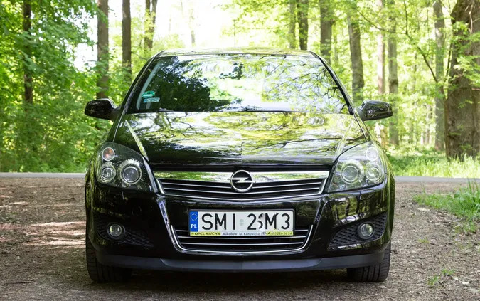 opolskie Opel Astra cena 18000 przebieg: 169900, rok produkcji 2008 z Orzesze